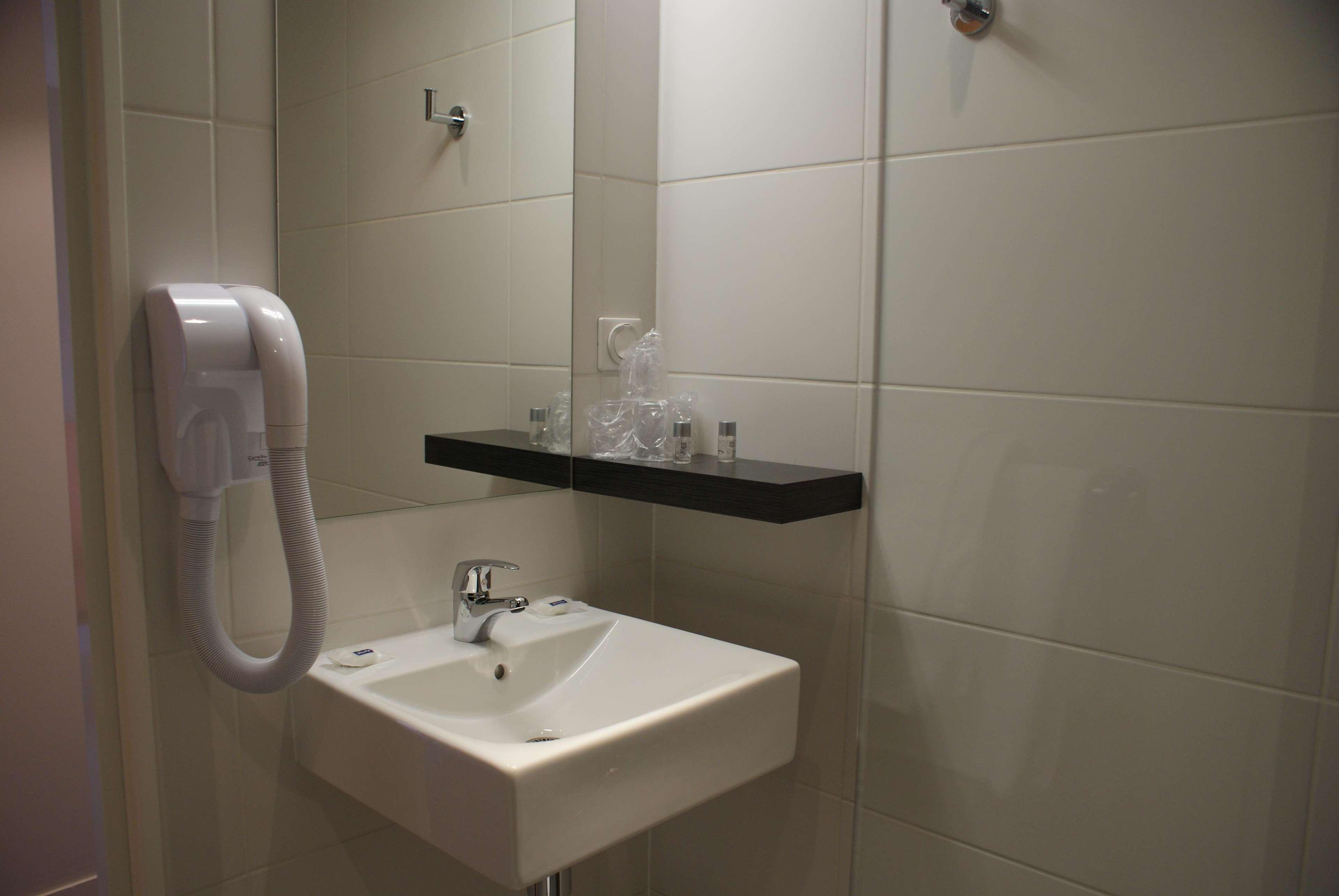 Hotel Confort La Rochelle Centre Les Minimes מראה חיצוני תמונה